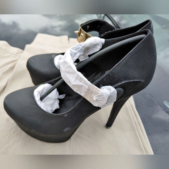 NEW BLACK HIGH HEELS SIZE 6.5 - Picture 3 of 7